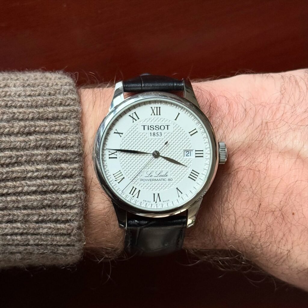 Instagram post from laminuteperpetuelle. This post is in position 0.